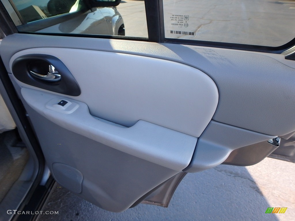 2006 TrailBlazer LS 4x4 - Graystone Metallic / Light Gray photo #19