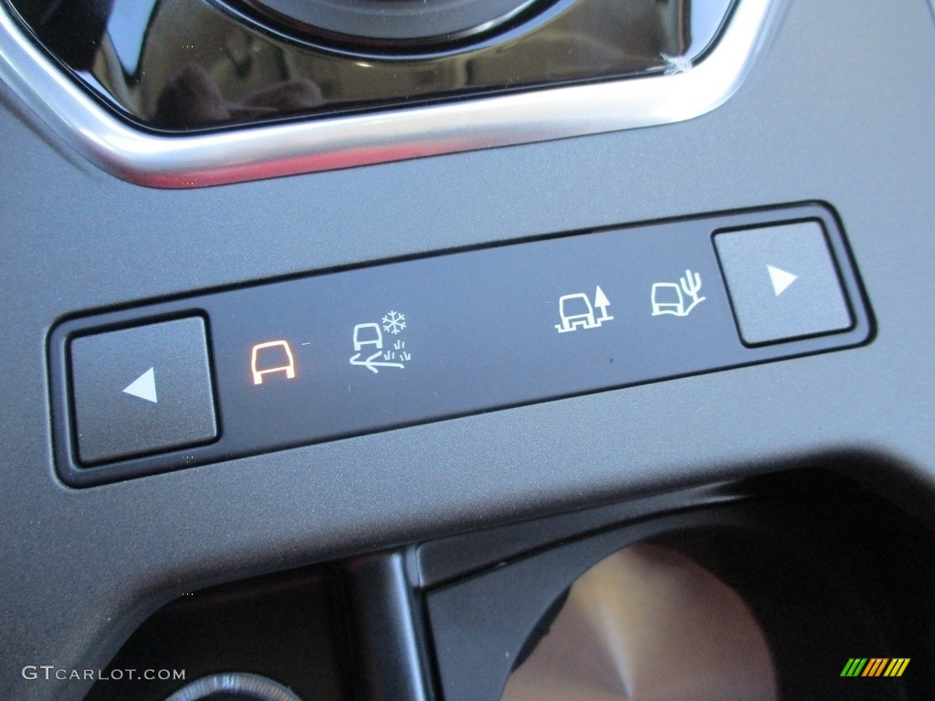2017 Land Rover Range Rover Evoque SE Controls Photo #116923235