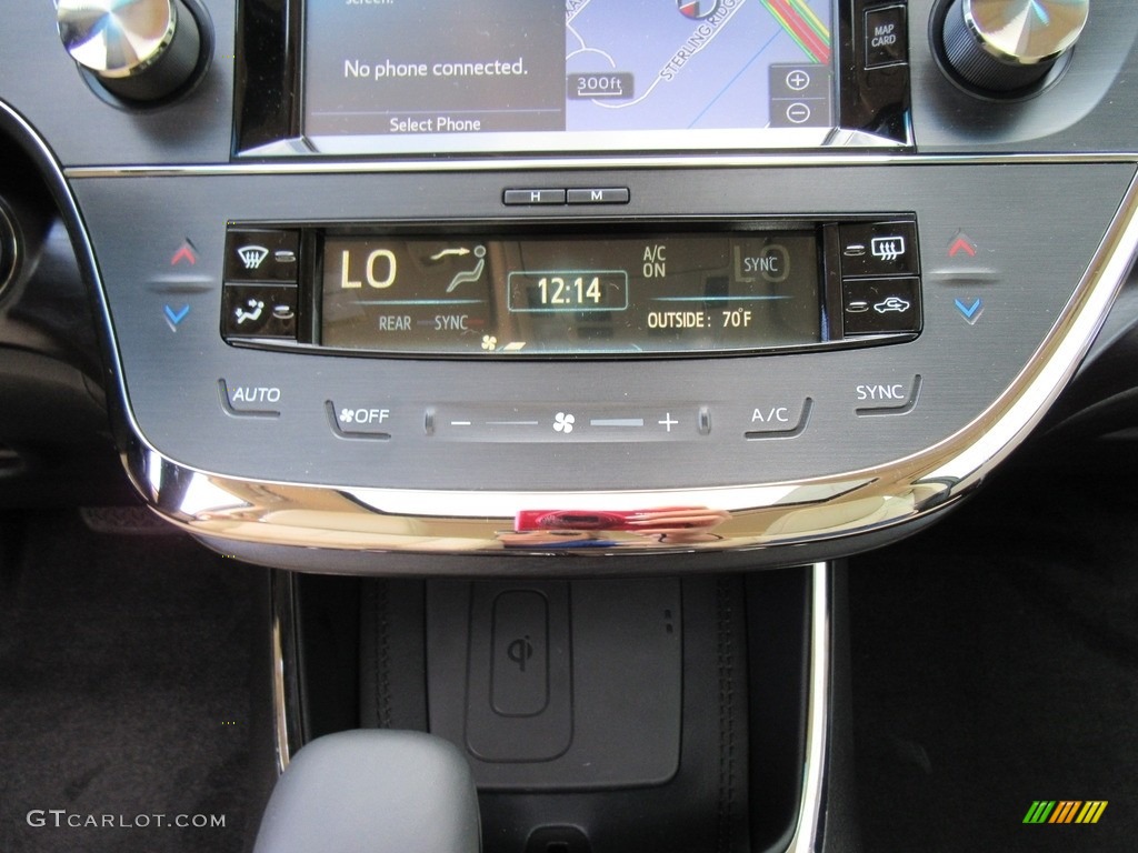 2017 Toyota Avalon Limited Controls Photo #116924582