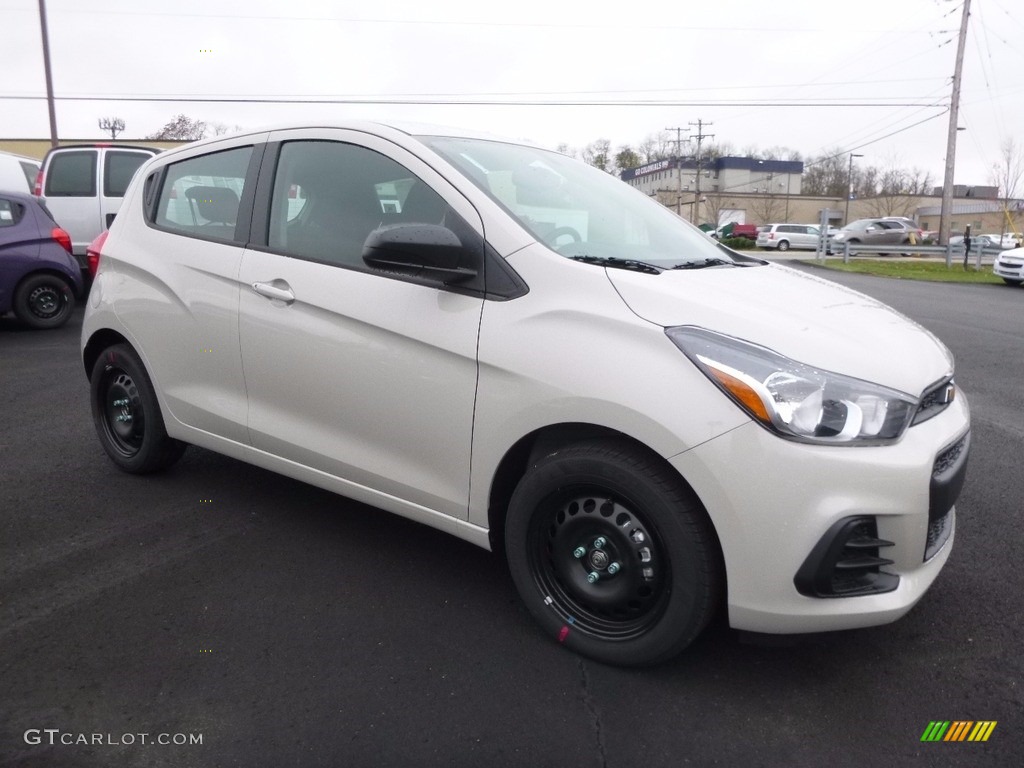 Toasted Marshmallow Metallic 2017 Chevrolet Spark LS Exterior Photo #116926484