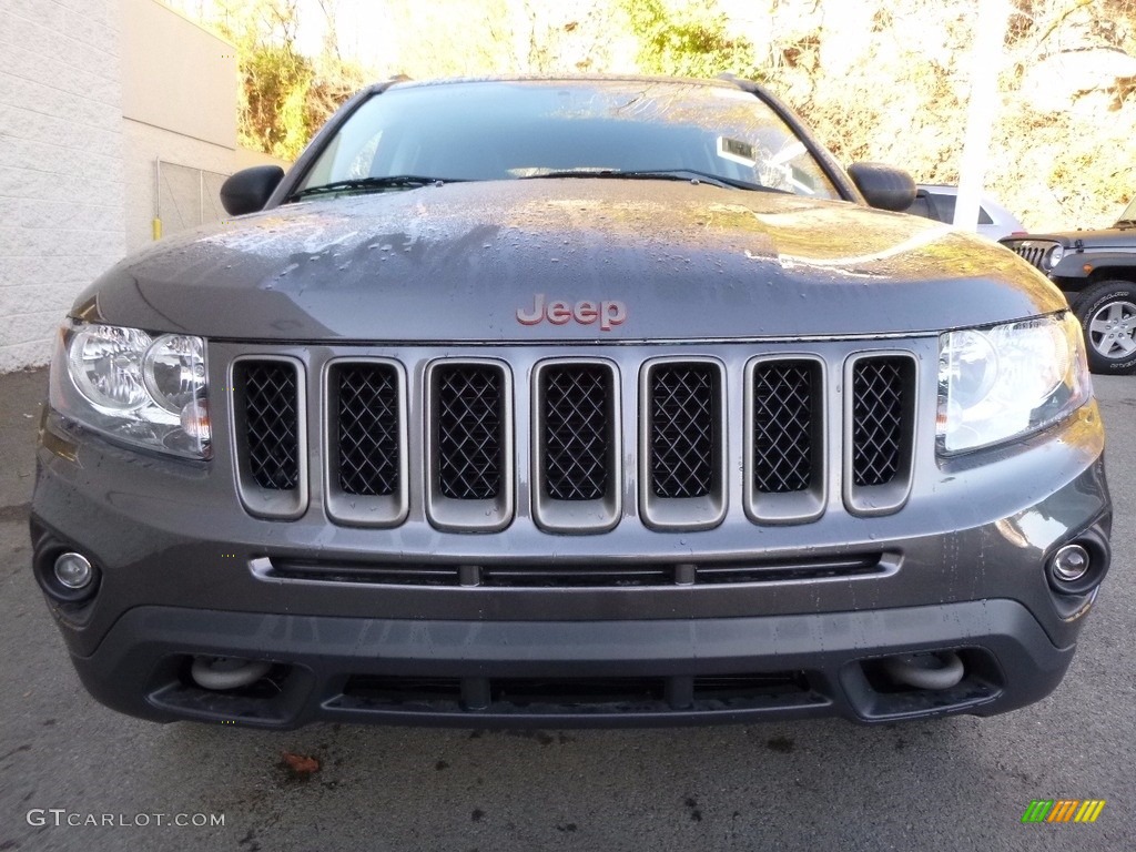 Granite Crystal Metallic 2017 Jeep Compass 75th Anniversary Edition 4x4 Exterior Photo #116928524