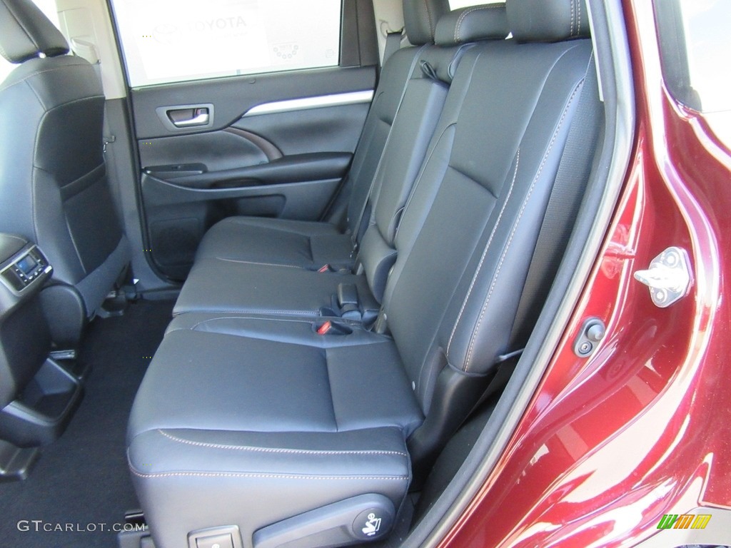 2016 Toyota Highlander XLE Rear Seat Photo #116934725