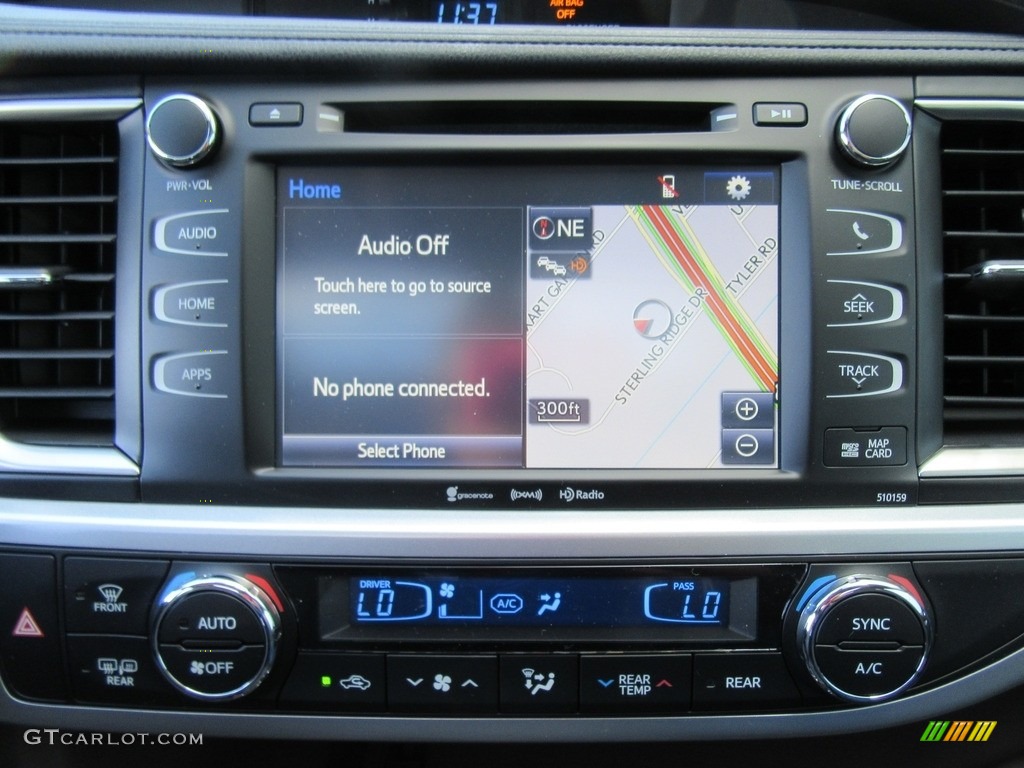 2016 Toyota Highlander XLE Navigation Photos