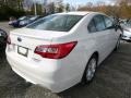 Crystal White Pearl - Legacy 2.5i Premium Photo No. 7