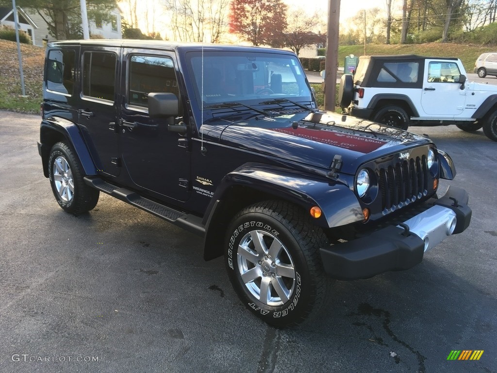2013 Wrangler Unlimited Sahara 4x4 - True Blue Pearl / Black/Dark Saddle photo #2