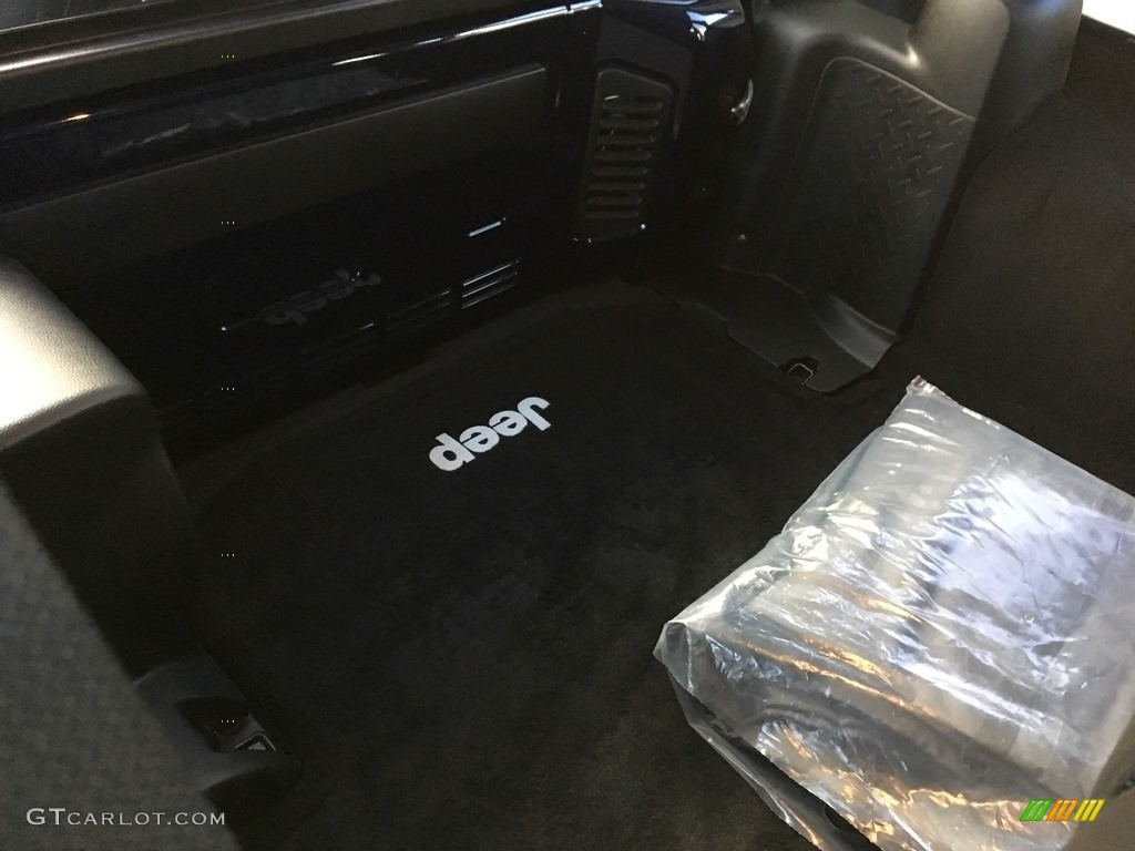2013 Wrangler Unlimited Sahara 4x4 - True Blue Pearl / Black/Dark Saddle photo #27