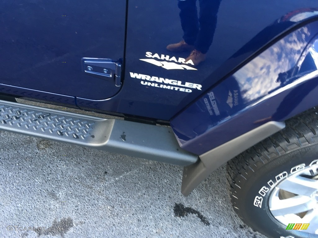 2013 Wrangler Unlimited Sahara 4x4 - True Blue Pearl / Black/Dark Saddle photo #32