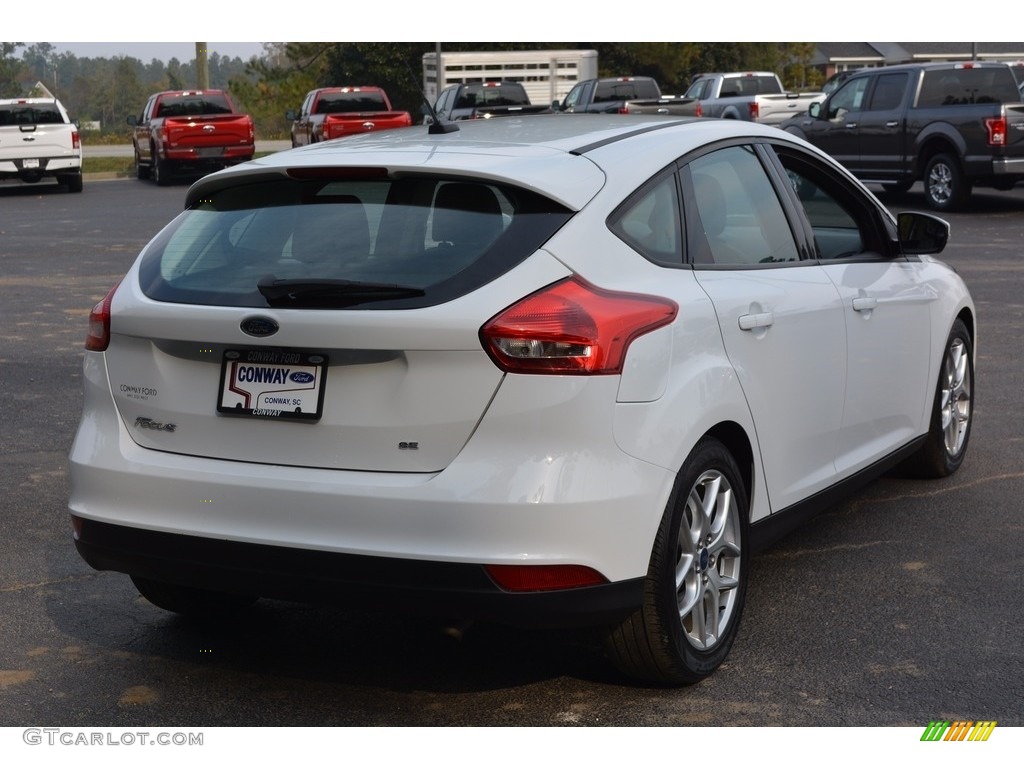 2015 Focus SE Hatchback - Oxford White / Charcoal Black photo #3