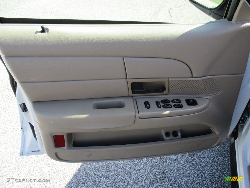 2003 Crown Victoria Police - Black / Light Flint photo #9