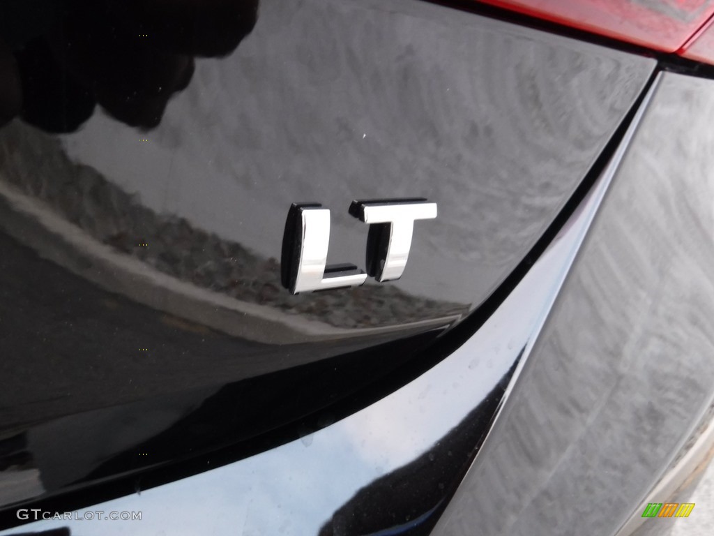 2017 Chevrolet Cruze LT Marks and Logos Photo #116955868