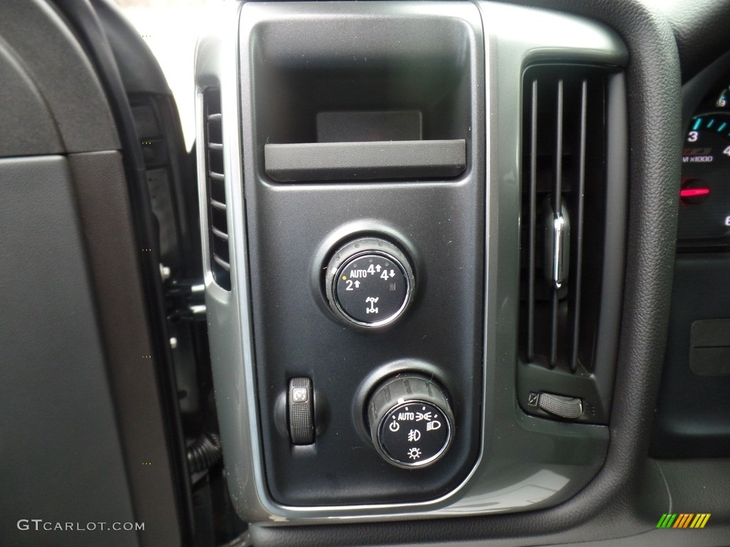 2017 Chevrolet Silverado 1500 LT Double Cab 4x4 Controls Photo #116959288
