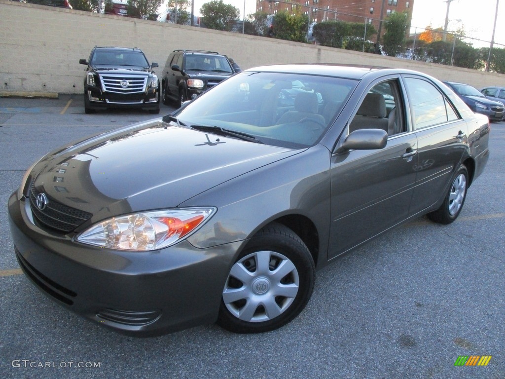 2003 Camry LE - Aspen Green Pearl / Stone photo #2