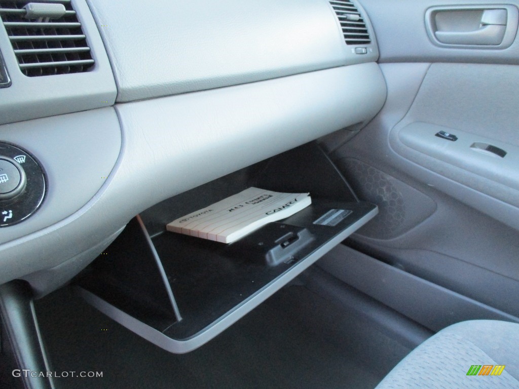 2003 Camry LE - Aspen Green Pearl / Stone photo #16