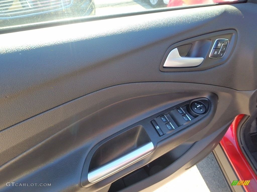 2016 Escape Titanium 4WD - Ruby Red Metallic / Charcoal Black photo #19