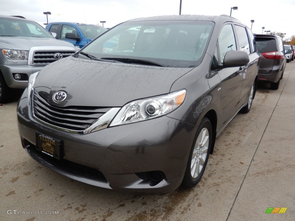 2017 Sienna LE AWD - Predawn Gray Mica / Ash photo #1