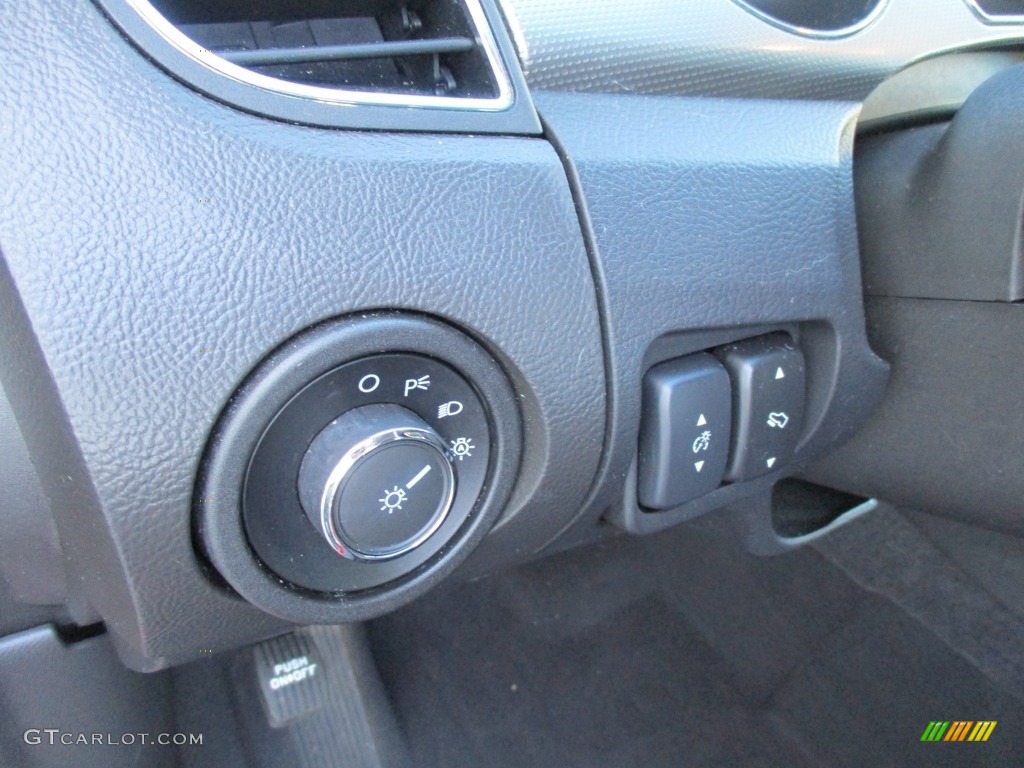 2011 Taurus SEL AWD - Red Candy / Charcoal Black photo #34