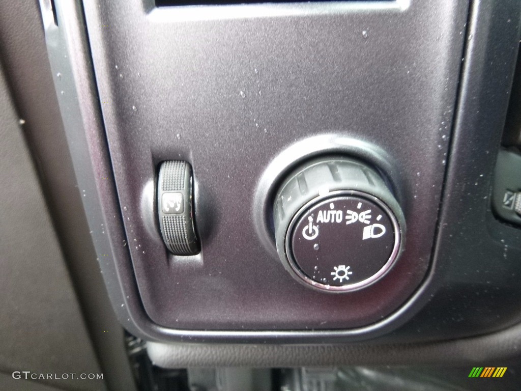 2017 Chevrolet Silverado 1500 Custom Double Cab 4x4 Controls Photo #116974591