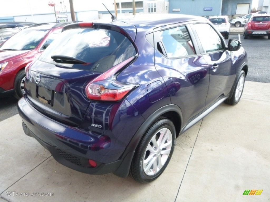 2017 Juke S AWD - Cosmic Blue / Black/Silver photo #7