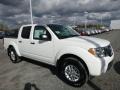 Glacier White 2017 Nissan Frontier SV Crew Cab 4x4 Exterior