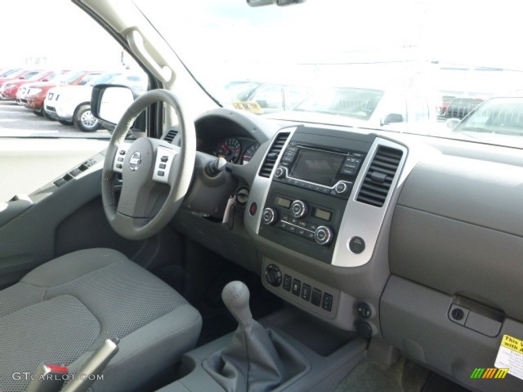 2017 Nissan Frontier SV Crew Cab 4x4 Graphite Dashboard Photo #116976109