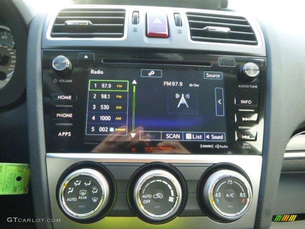 2017 Subaru Crosstrek 2.0i Limited Controls Photo #116977684