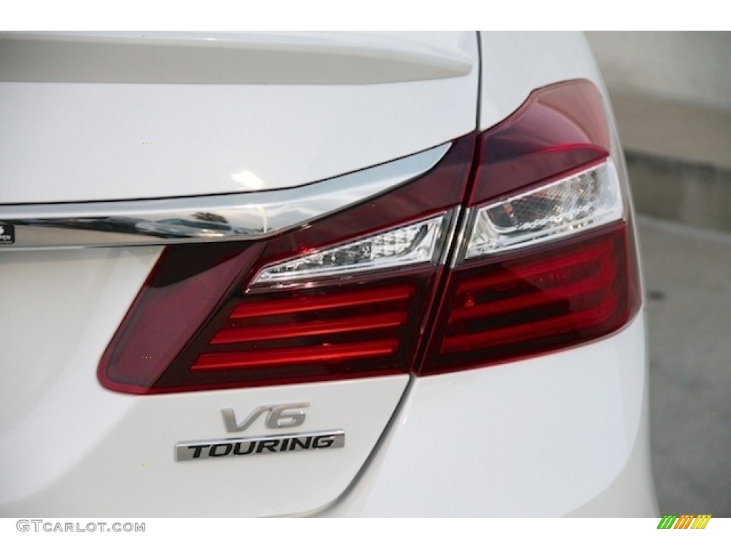 2017 Accord Touring Sedan - White Orchid Pearl / Ivory photo #4