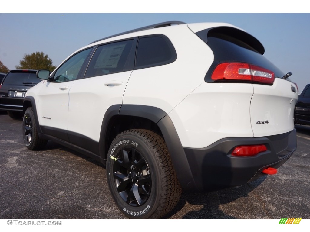 2017 Cherokee Trailhawk 4x4 - Bright White / Black photo #2