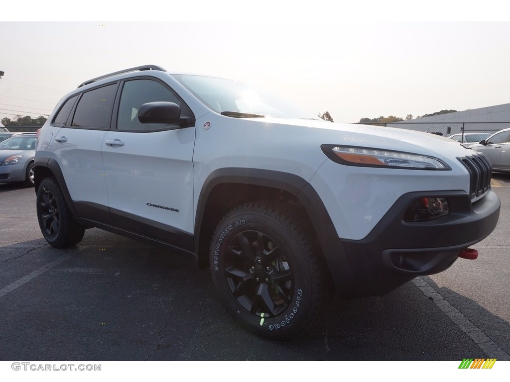 2017 Cherokee Trailhawk 4x4 - Bright White / Black photo #4