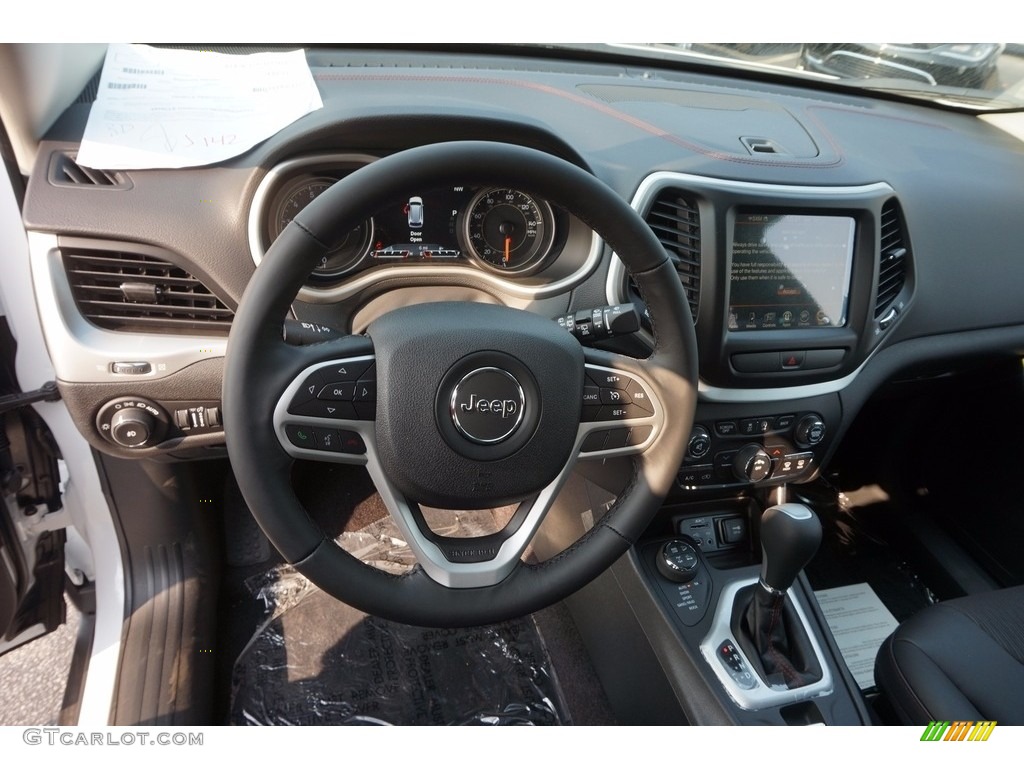 2017 Cherokee Trailhawk 4x4 - Bright White / Black photo #8