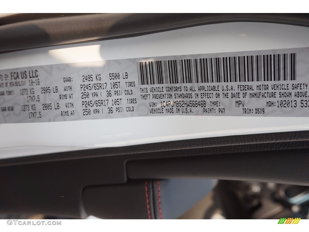 2017 Cherokee Trailhawk 4x4 - Bright White / Black photo #10