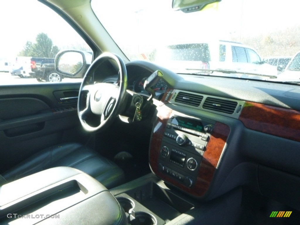 2010 Suburban LT 4x4 - Sheer Silver Metallic / Ebony photo #14