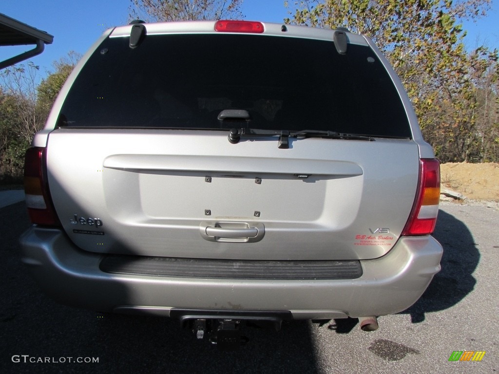 2004 Grand Cherokee Limited 4x4 - Light Khaki Metallic / Sandstone photo #4