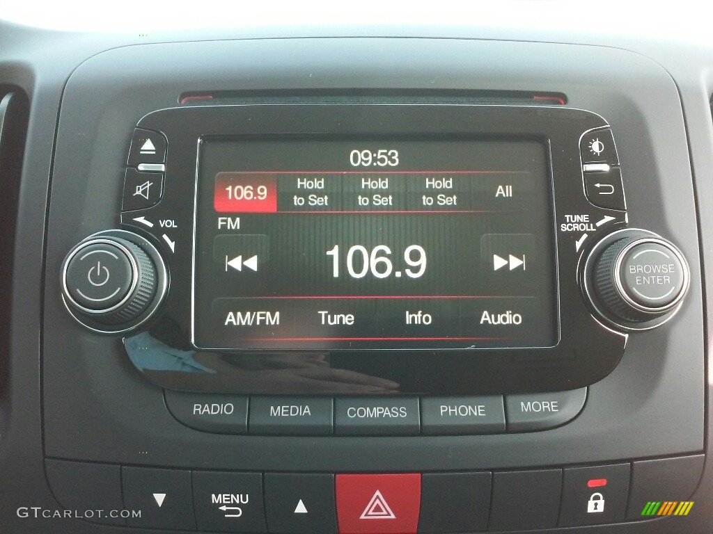 2017 Fiat 500L Pop Controls Photo #117001673