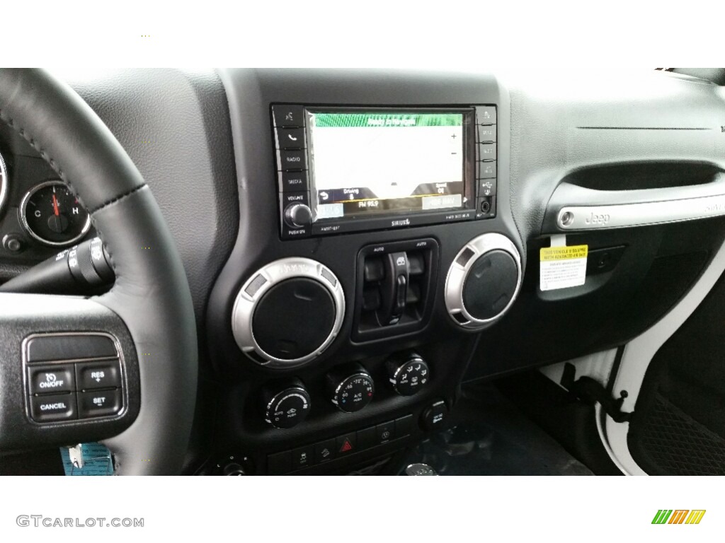 2017 Wrangler Unlimited Rubicon 4x4 - Bright White / Black photo #15