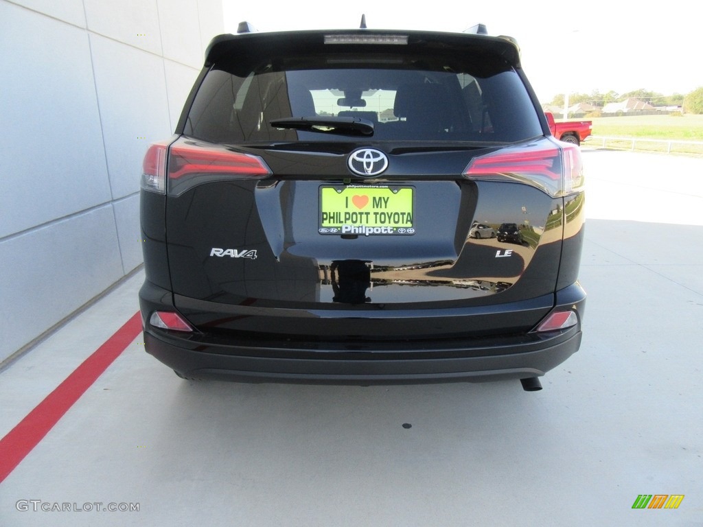 2017 RAV4 LE - Black / Black photo #5