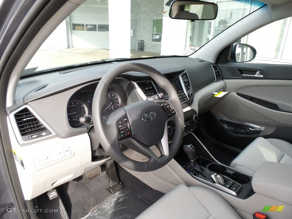Gray Interior 2017 Hyundai Tucson Sport AWD Photo #117005954