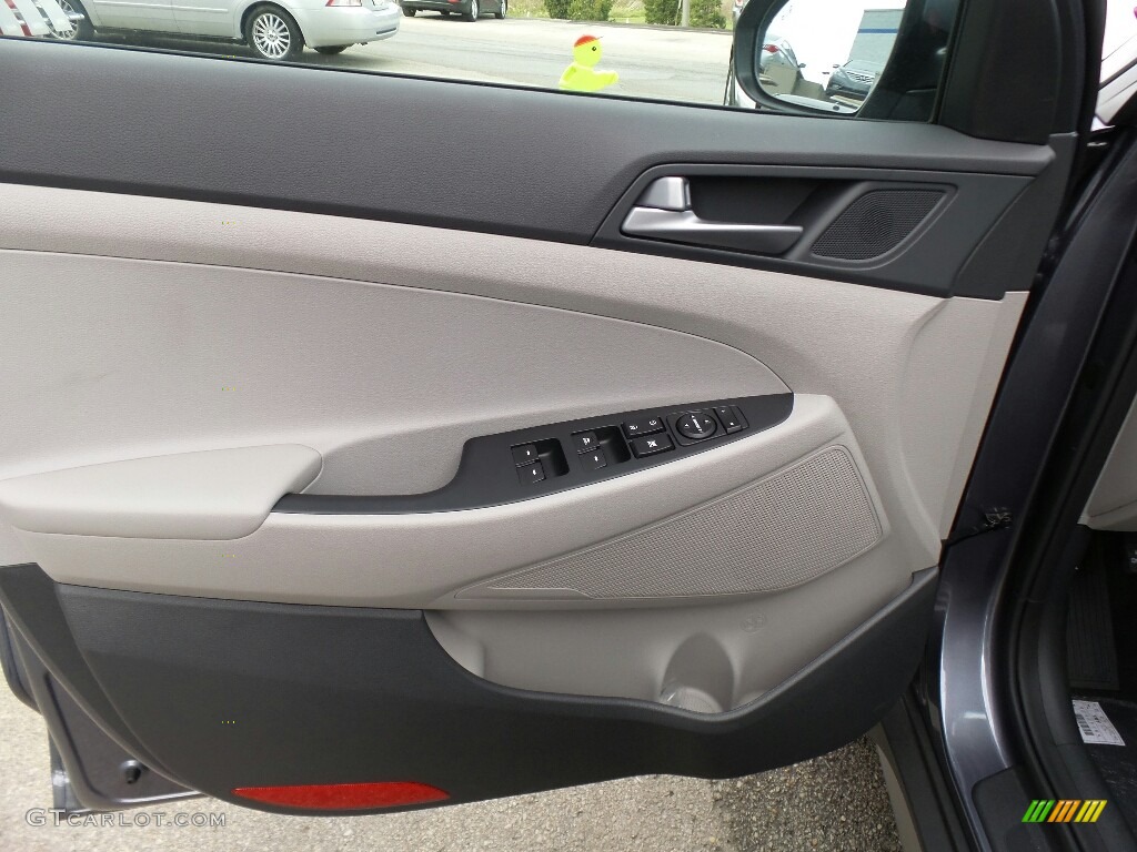 2017 Hyundai Tucson Sport AWD Gray Door Panel Photo #117006086