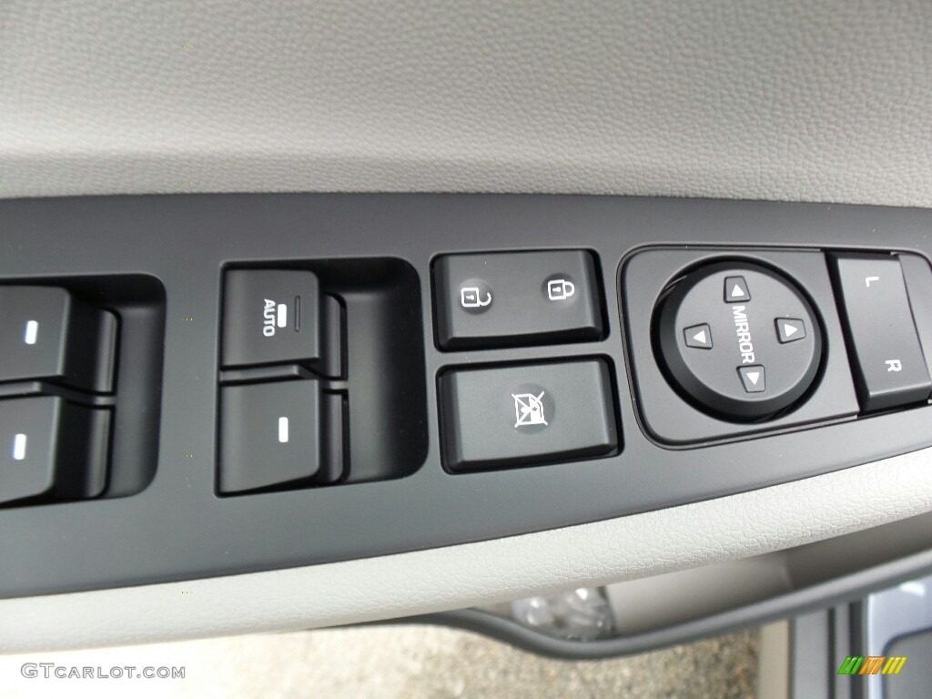 2017 Hyundai Tucson Sport AWD Controls Photo #117006113