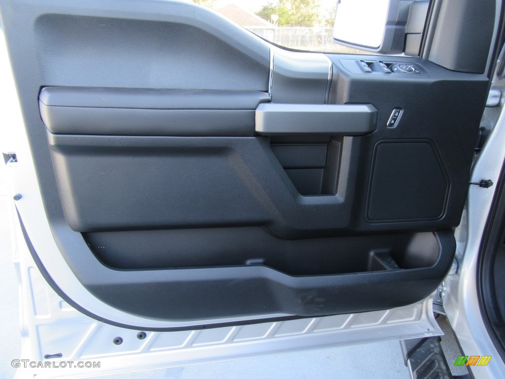 2017 F150 XLT SuperCrew 4x4 - Ingot Silver / Black photo #22