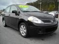 Super Black - Versa 1.8 SL Hatchback Photo No. 4