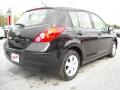 Super Black - Versa 1.8 SL Hatchback Photo No. 6