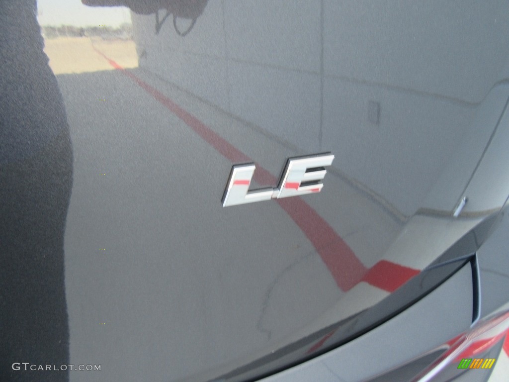 2017 RAV4 LE - Magnetic Gray Metallic / Black photo #14