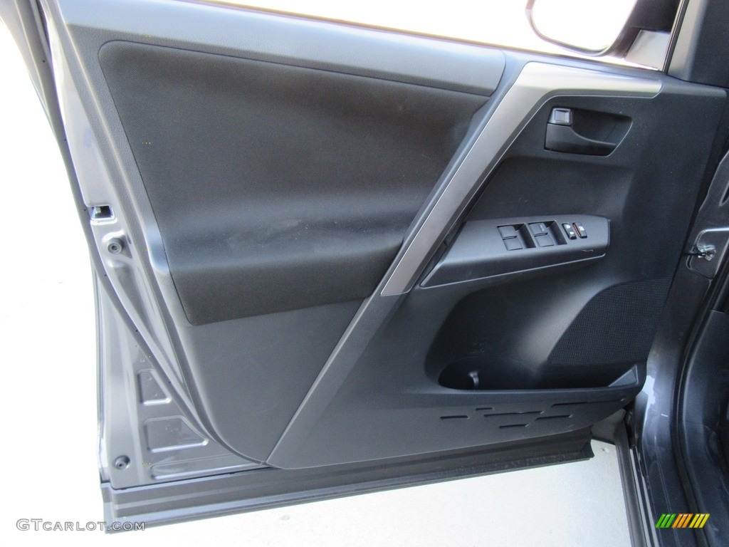 2017 RAV4 LE - Magnetic Gray Metallic / Black photo #19