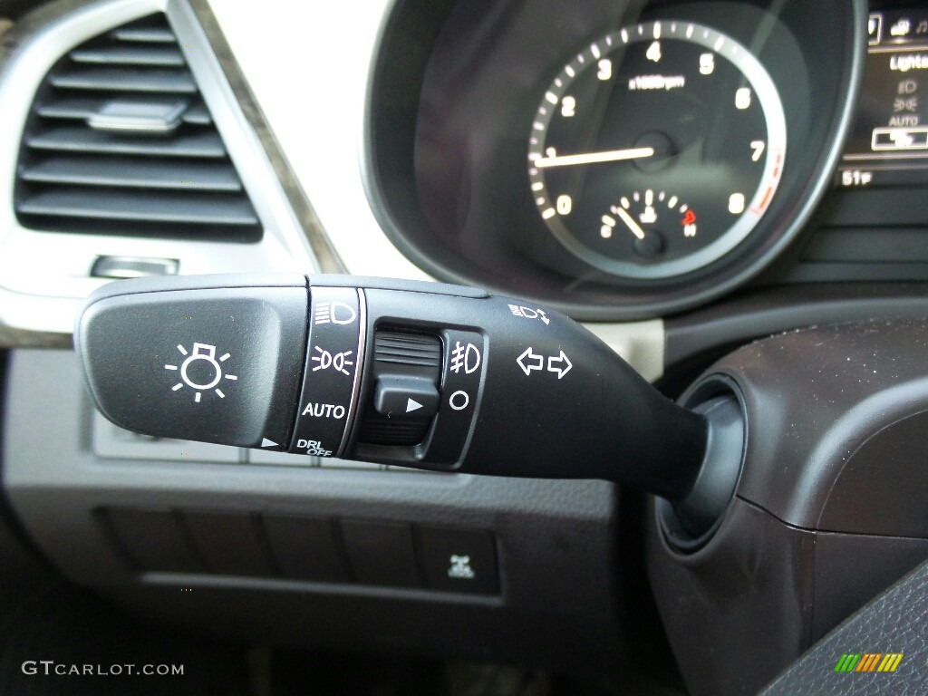 2017 Hyundai Santa Fe Sport AWD Controls Photo #117011753