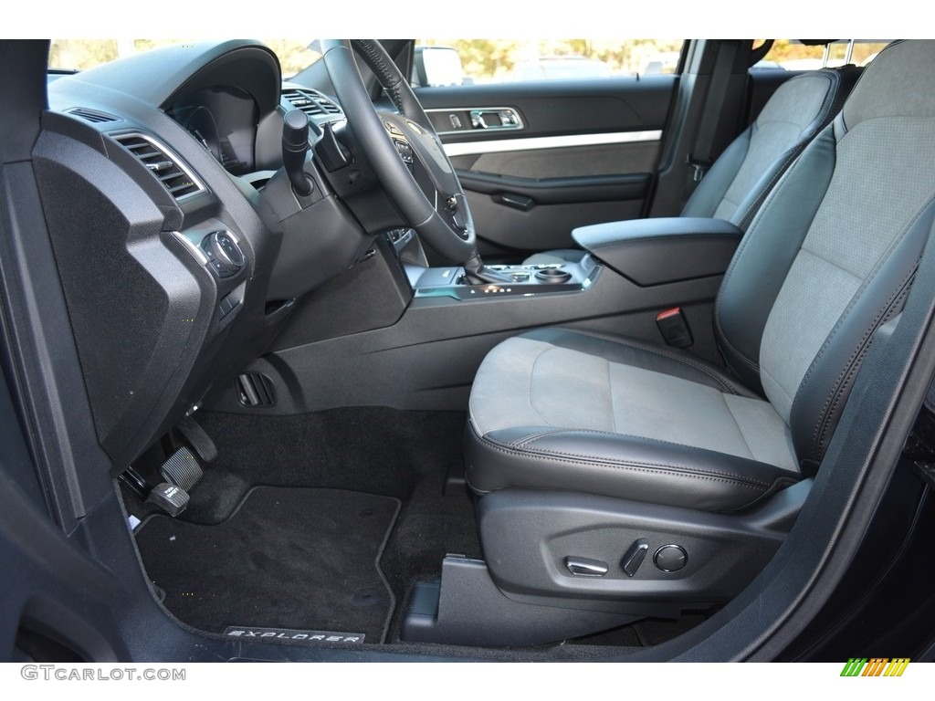 2017 Explorer XLT - Shadow Black / Sport Appearance Dark Earth Gray photo #6