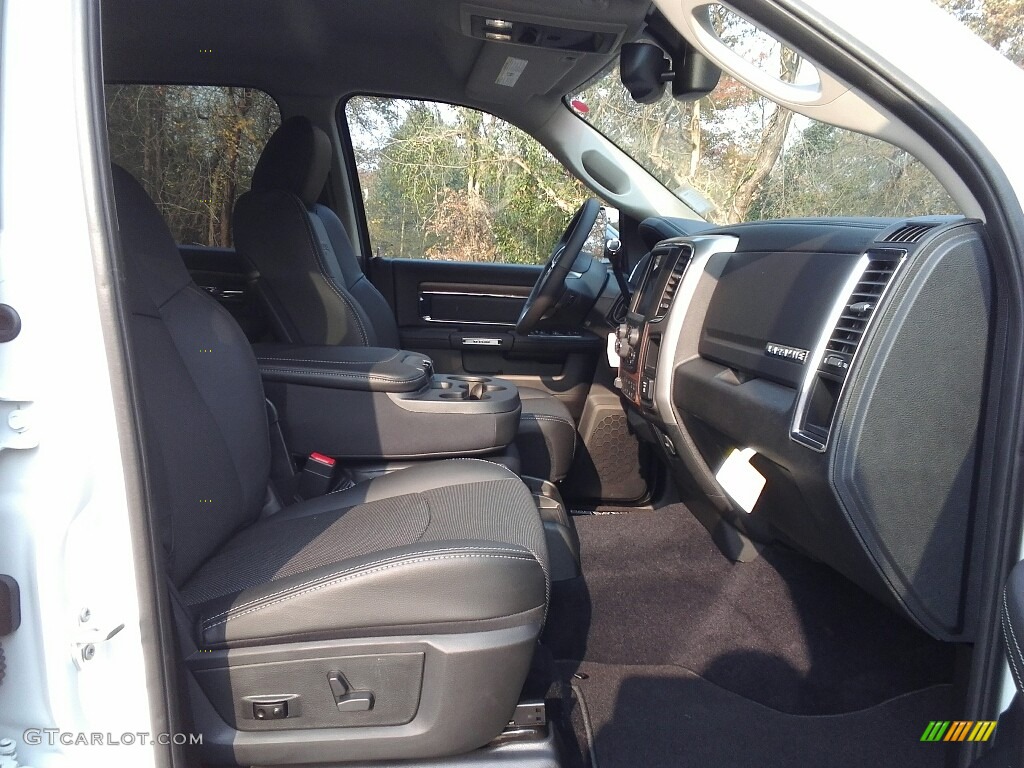 2017 Ram 3500 Laramie Crew Cab 4x4 Dual Rear Wheel Front Seat Photo #117027257