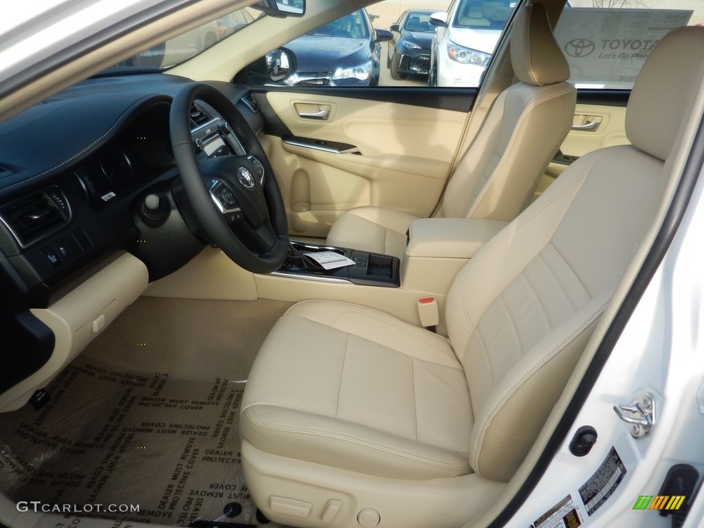 Almond Interior 2017 Toyota Camry XLE V6 Photo #117027563