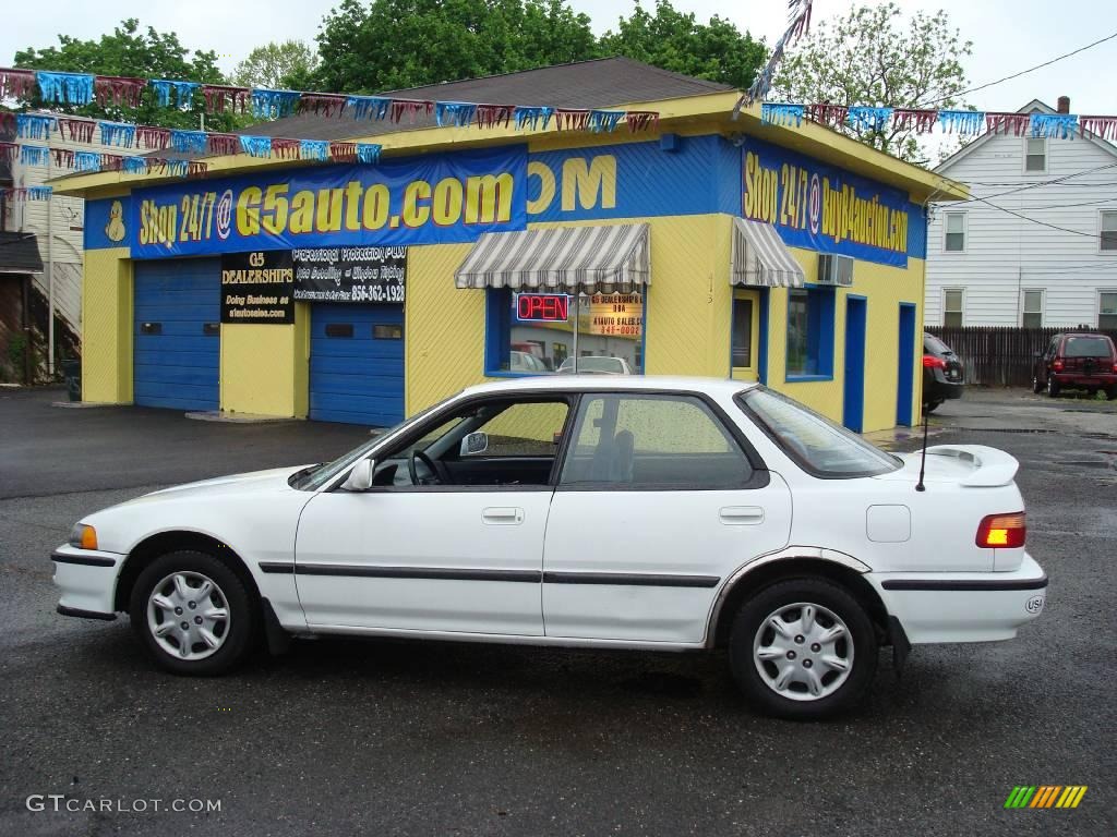 1993 Integra LS Sedan - Frost White / Blue photo #8