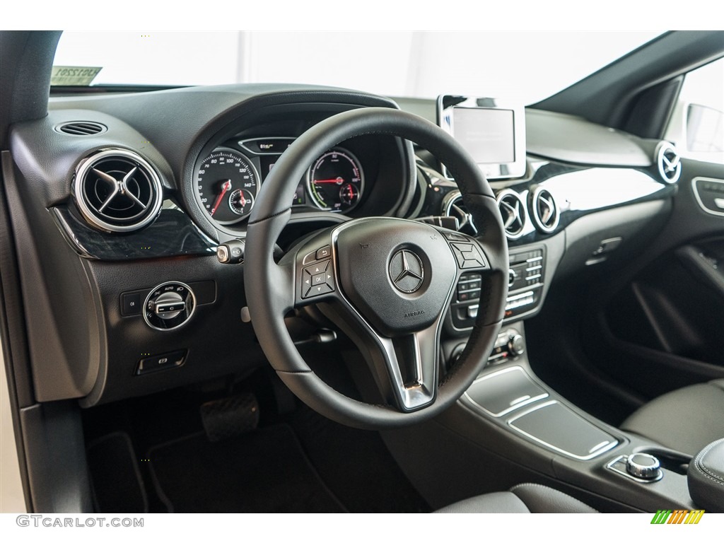 2017 Mercedes-Benz B 250e Black Dashboard Photo #117030101