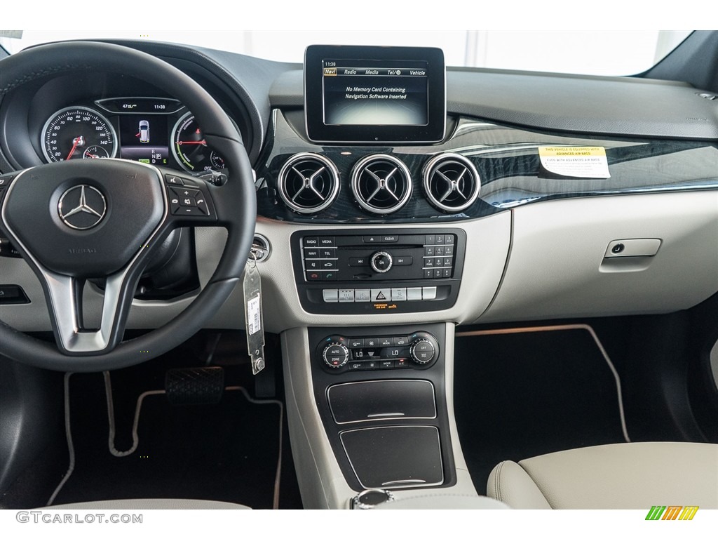 2017 Mercedes-Benz B 250e Crystal Grey Dashboard Photo #117030509